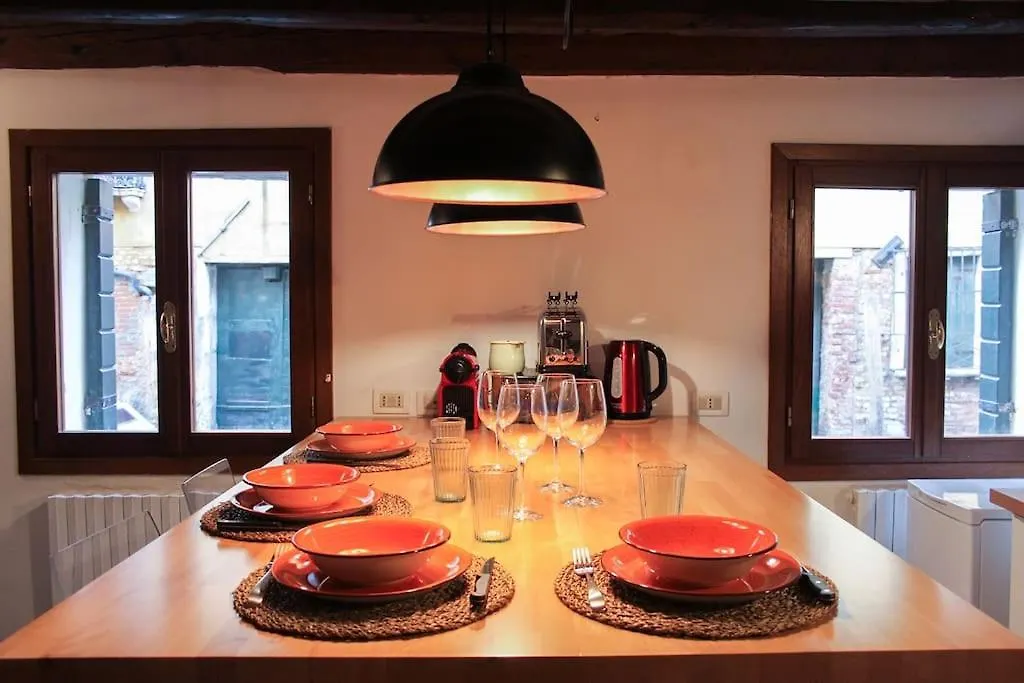 Feriehus Erbe Canal View Private House Venedig