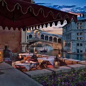 Al Ponte Antico Hotel