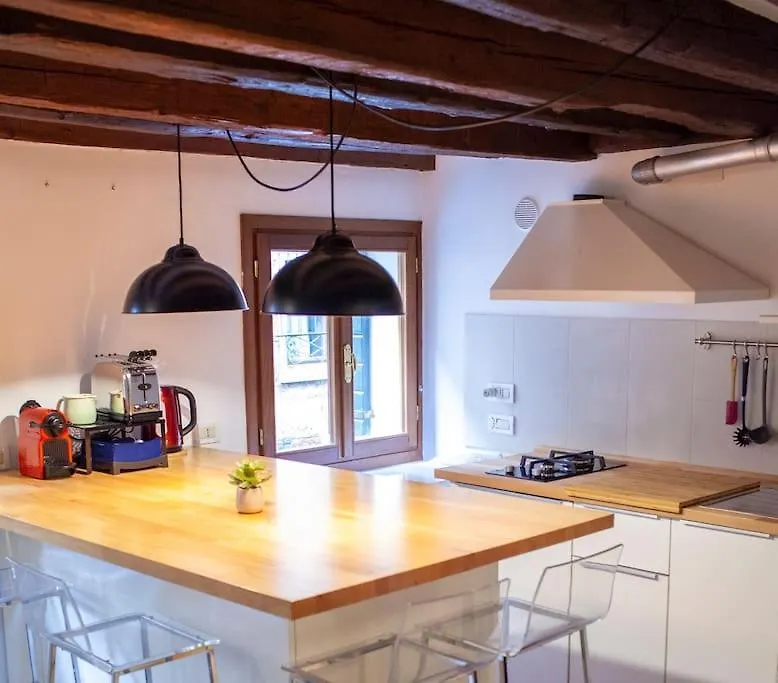 Erbe Canal View Private House Venice